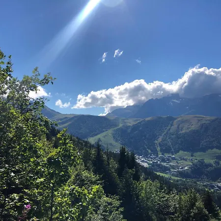 Chalet Le Doux Si: Spacious Apartment Near Doucy-Combelouviere and Valmorel La Lechere Exterior photo