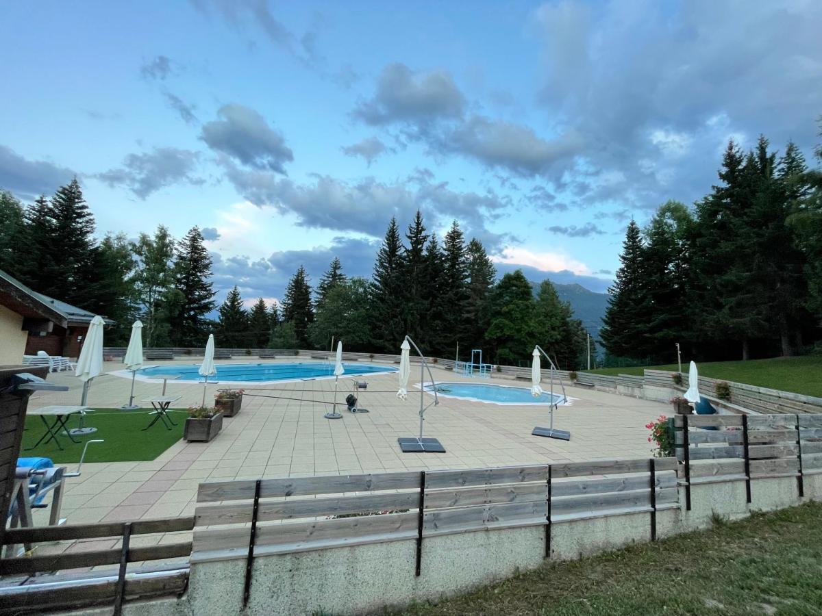 Chalet Le Doux Si: Spacious Near Doucy-combelouviere And Valmorel La Lechere